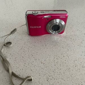 Fujifilm 14MP Pink Digital Camera - FinePix AV